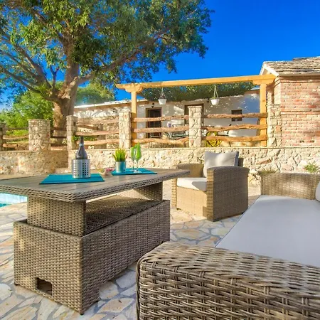 Luxury House Ivan With 4 Bedrooms * Divojevici