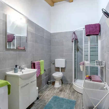 Luxury House Ivan With 4 Bedrooms