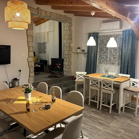 Luxury House Ivan With 4 Bedrooms Vikendica *