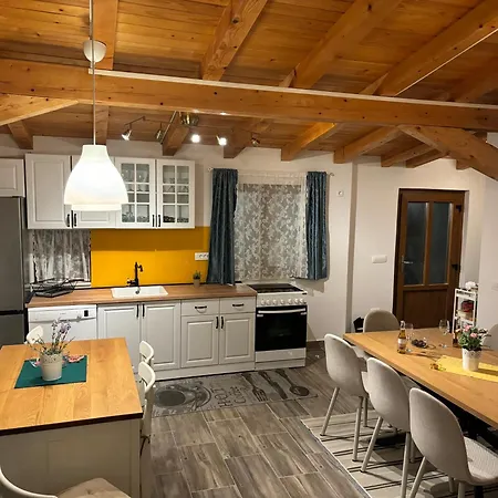 Vikendica Luxury House Ivan With 4 Bedrooms *