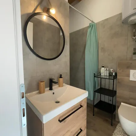 Vikendica Luxury House Ivan With 4 Bedrooms *
