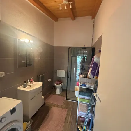 Vikendica Luxury House Ivan With 4 Bedrooms Divojevici