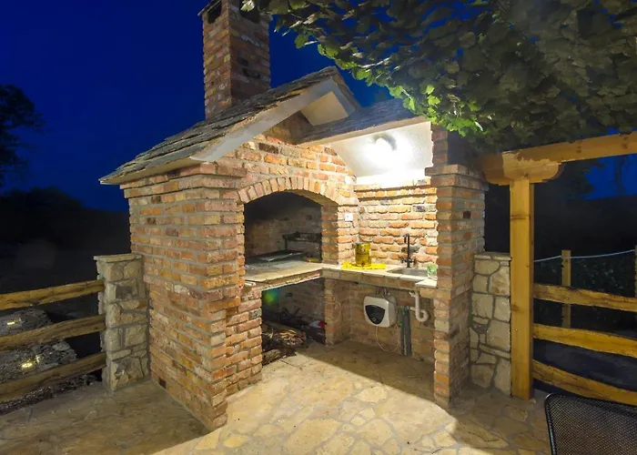 Luxury House Ivan With 4 Bedrooms