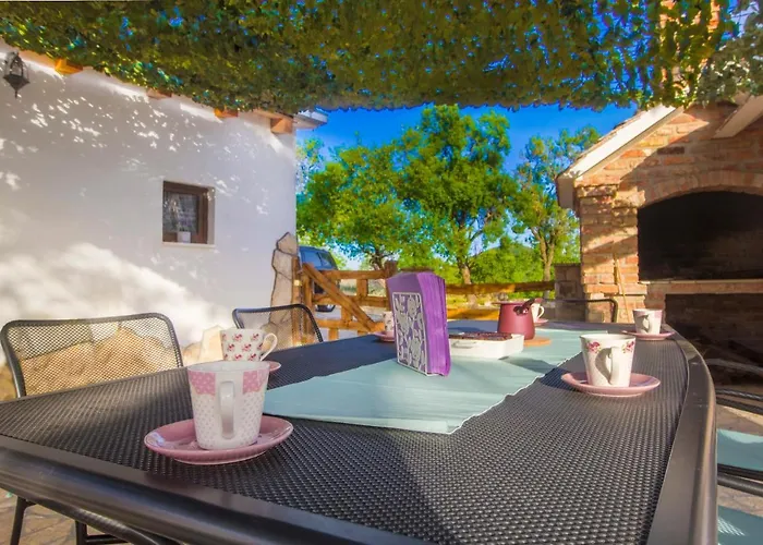 Luxury House Ivan With 4 Bedrooms Divojevici