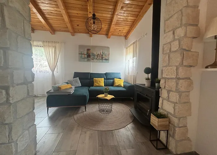 Luxury House Ivan With 4 Bedrooms * Divojevici