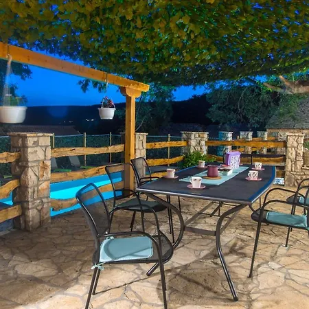 Luxury House Ivan With 4 Bedrooms Divojevici