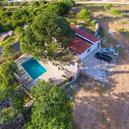 Luxury House Ivan With 4 Bedrooms