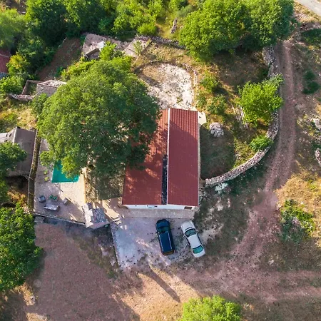 Luxury House Ivan With 4 Bedrooms Divojevici