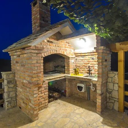 Luxury House Ivan With 4 Bedrooms