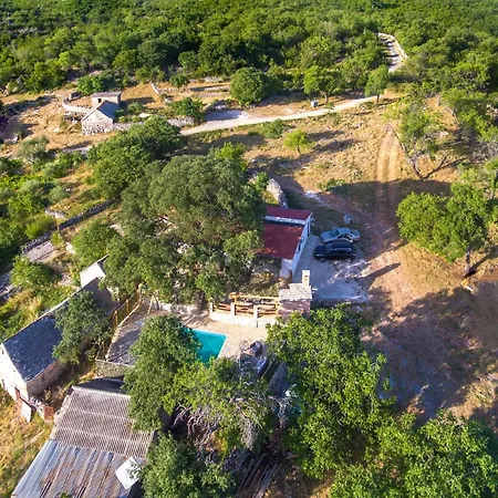 Luxury House Ivan With 4 Bedrooms * Divojevici