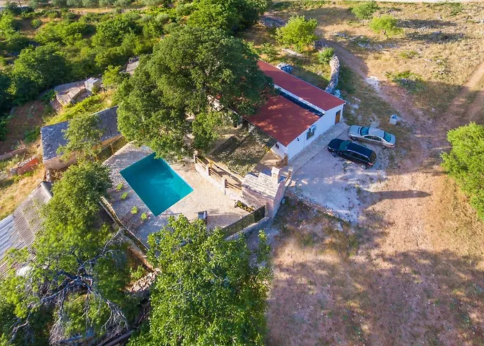 Luxury House Ivan With 4 Bedrooms