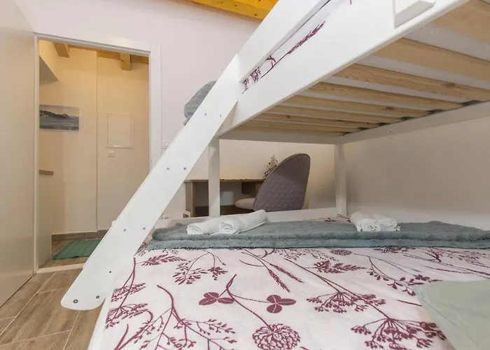 بيت للعطل Luxury House Ivan With 4 Bedrooms Divojevici