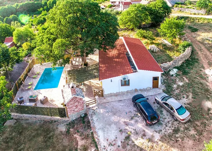 Luxury House Ivan With 4 Bedrooms Divojevici