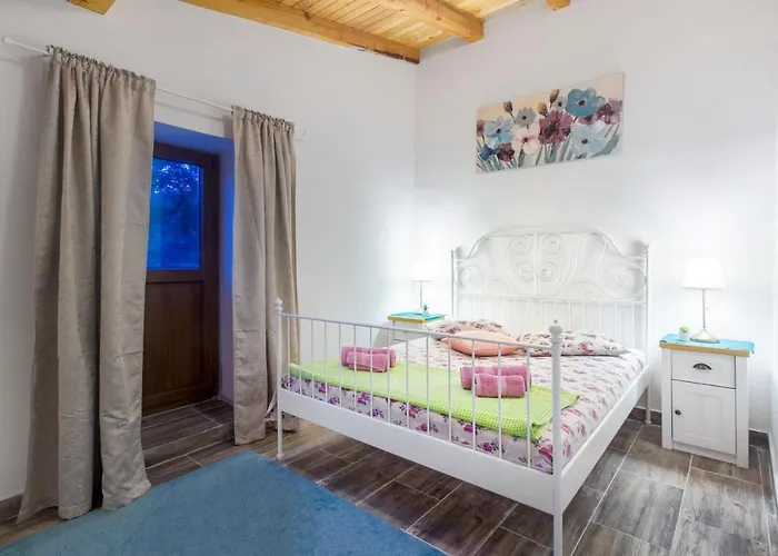 Luxury House Ivan With 4 Bedrooms Nyaraló