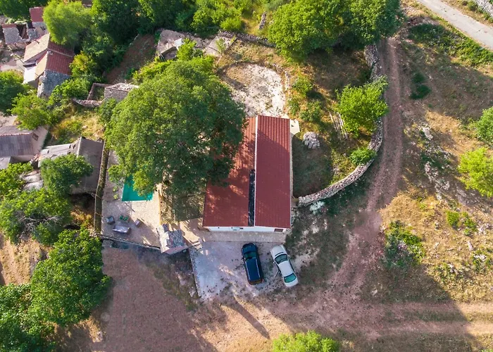 Luxury House Ivan With 4 Bedrooms Divojevici