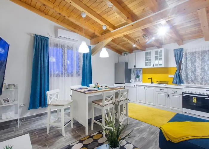 Luxury House Ivan With 4 Bedrooms بيت للعطل Divojevici
