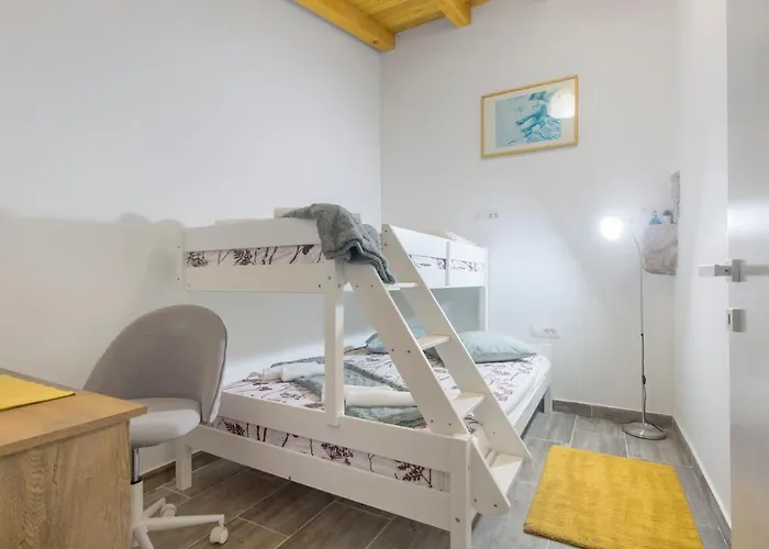 Luxury House Ivan With 4 Bedrooms Divojevici