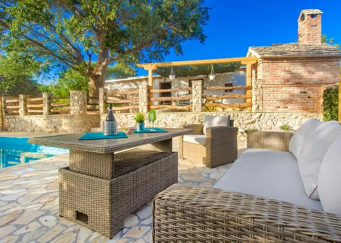 Luxury House Ivan With 4 Bedrooms * Divojevici