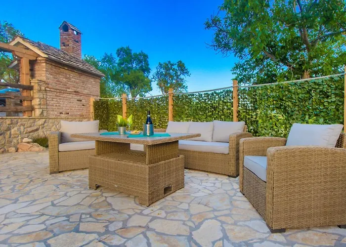 Luxury House Ivan With 4 Bedrooms *