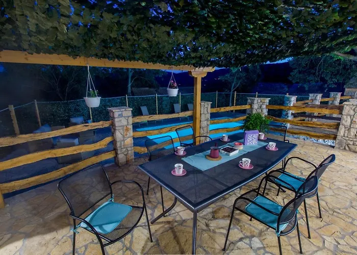 Luxury House Ivan With 4 Bedrooms Divojevici