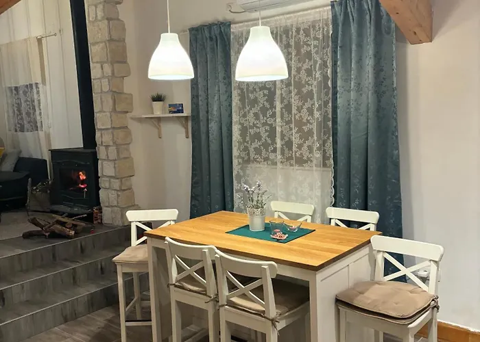 Luxury House Ivan With 4 Bedrooms بيت للعطل