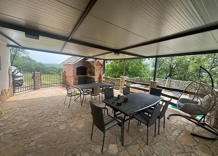 بيت للعطل Luxury House Ivan With 4 Bedrooms Divojevici